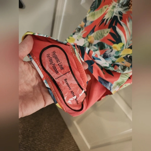 NWT Vigoss tropical beach adjustable floral Pineapple one piece swimsuit Large - Picture 5 of 11